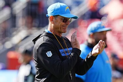 Chargers’ Jim Harbaugh abruptly leaves game with mystery illness, returns minutes later