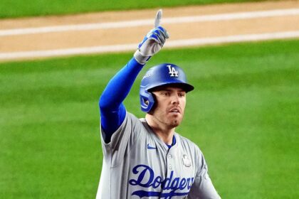 Freddie Freeman goes yard for 5th straight World Series game as Dodgers are 1 win away from title