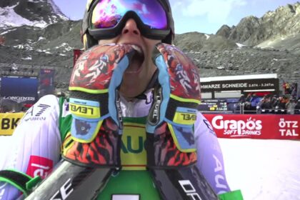 ‘The Italians go crazy!’ – Federica Brignone wins opening race at Solden and celebrates with chicken dance! – Alpine Skiing video