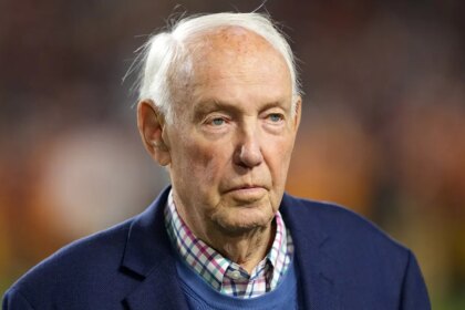 John Robinson, USC football and Rams coaching great, dead at 89