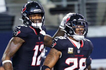 Joe Mixon tallies 3 touchdowns as Texans demolish struggling Cowboys