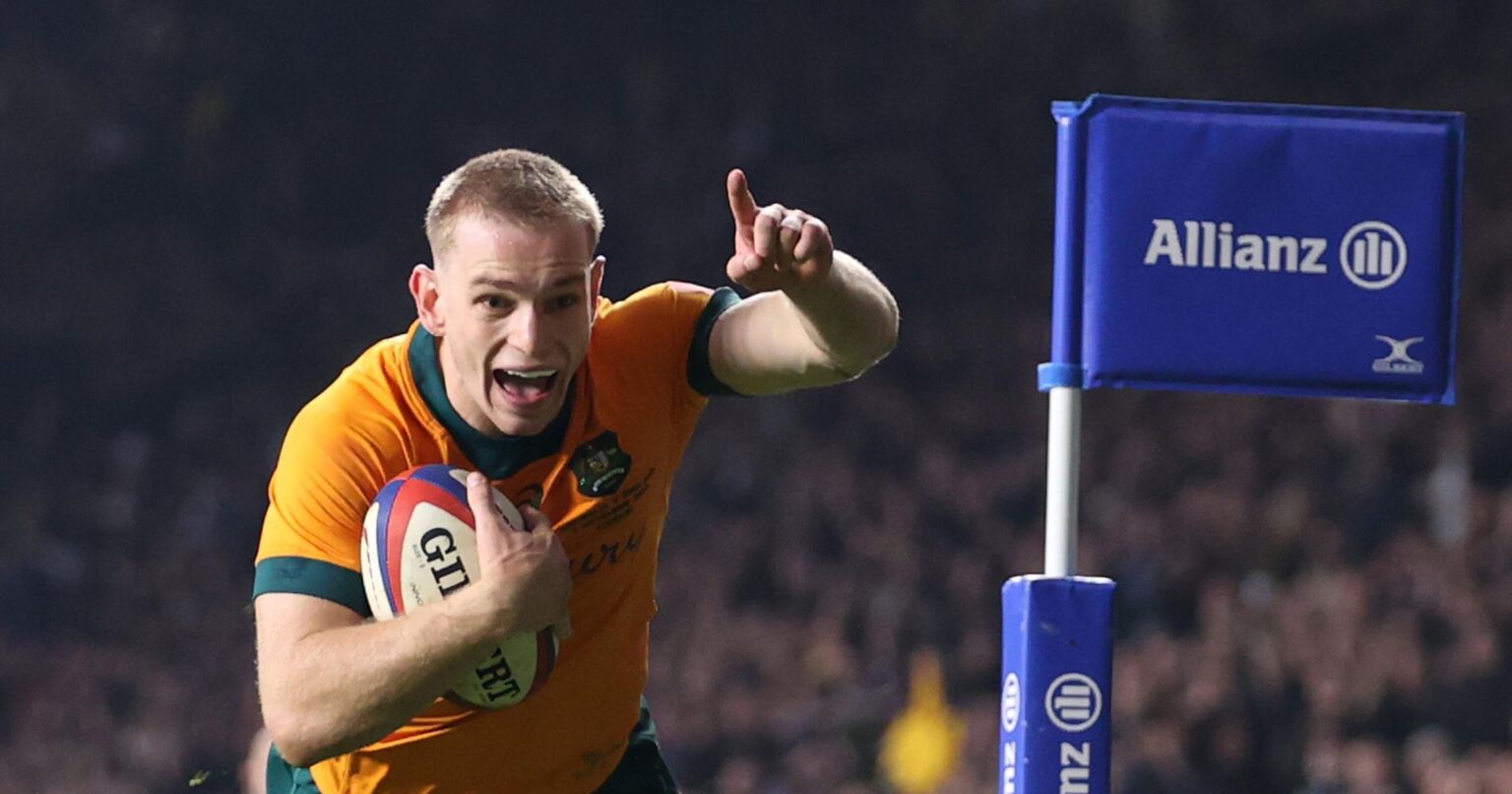 England 37- 42 Australia: Wallabies score last-minute try in thrilling Twickenham finale to seal stunning win