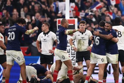 France 30-29 New Zealand: Les Bleus grind out thrilling victory over All Blacks in Autumn Nations Series