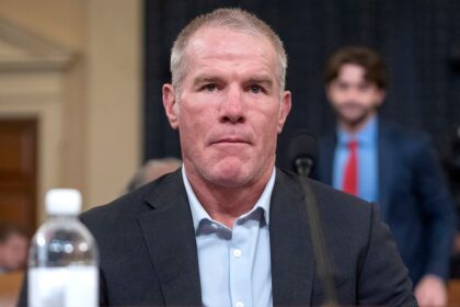 NFL legend Brett Favre hopes ‘our country goes in the right direction,’ encourages Trump vote