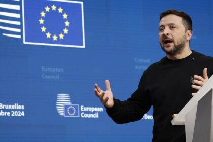 Zelenskyy calls for more arms, dismisses Orbán’s Christmas truce idea