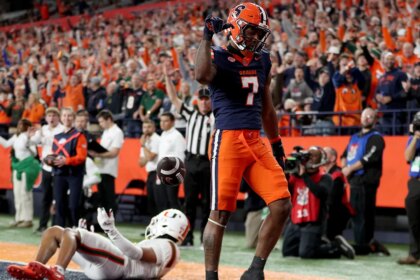 Miami’s CFP hopes take big hit after it squanders 21-0 lead to Syracuse; Clemson will play in ACC title game