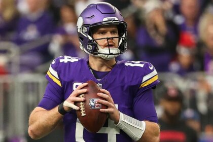 Vikings’ Sam Darnold wrecks Falcons with 5 touchdowns, spoils Kirk Cousins’ return to Minnesota