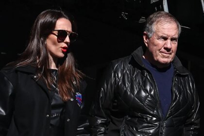 Bill Belichick seemingly gets support from girlfriend amid North Carolina football head coach rumors