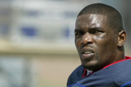 Ex-Bills star Eric Moulds accused of knowingly giving STD to woman, lawsuit says