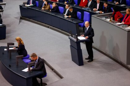 German Chancellor Olaf Scholz loses no-confidence vote, election called for early next year