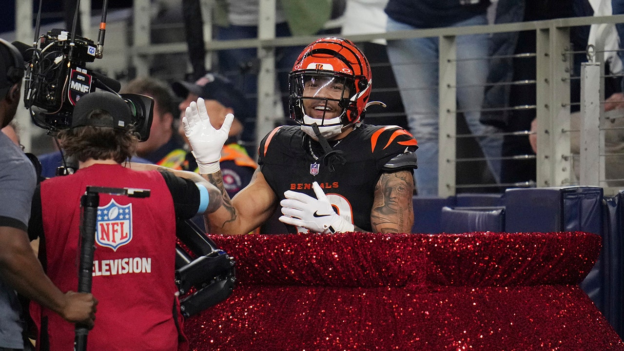 Bengals’ Chase Brown upset with fine for jumping into Salvation Army kettle: ‘It’s bait’