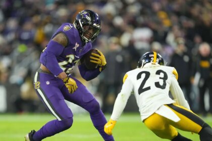 Ravens take down Steelers to keep AFC North race open