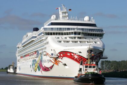 Man on vacation with family goes overboard on Norwegian cruise ship in Bahamas