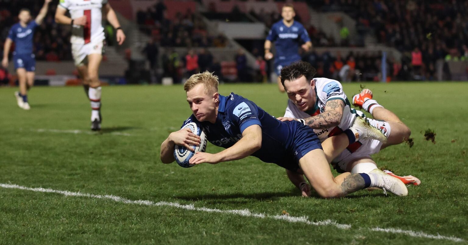 Sale Sharks 39-25 Leicester Tigers: Hosts turn on the style with six tries in emphatic Gallagher Premiership victory