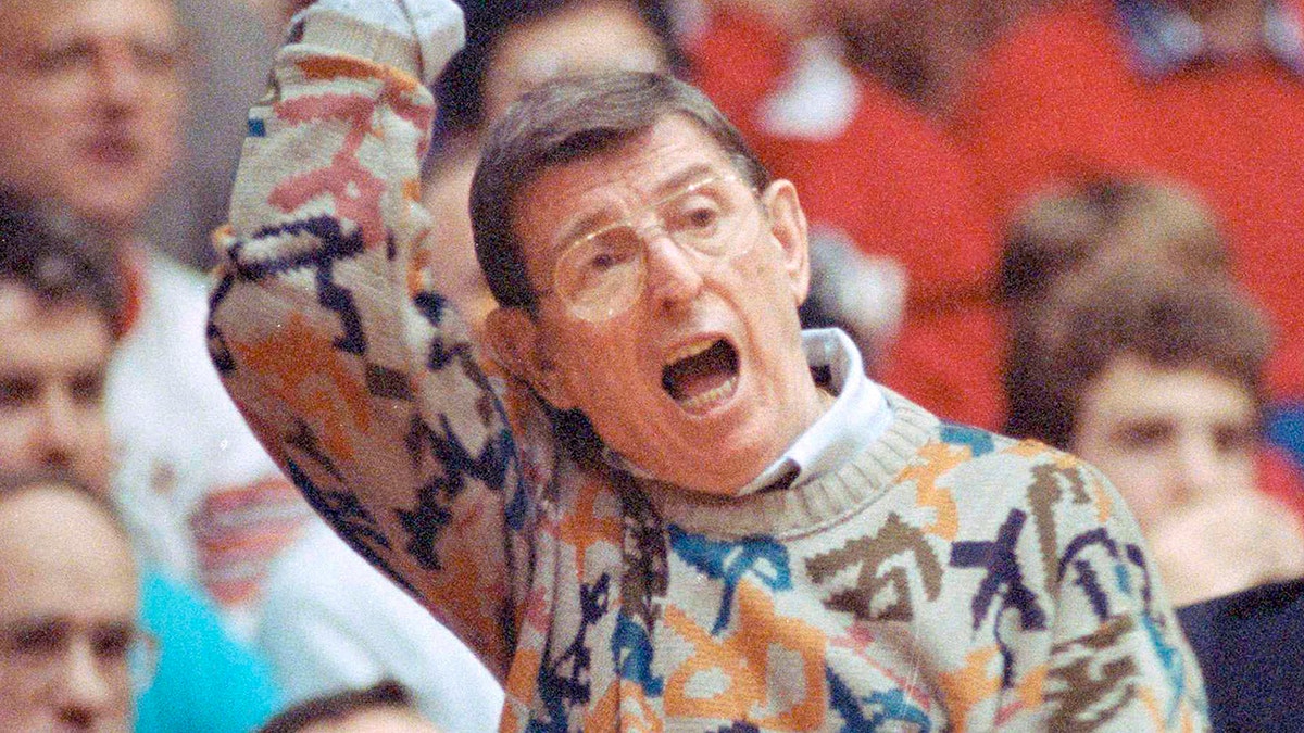 Lou Carnesecca coaches