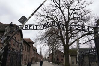 World leaders commemorate victims of Nazi Germany