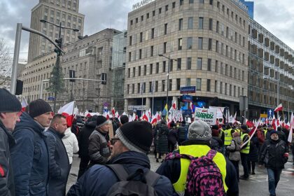 Polish farmers protest ahead of EU presidency Gala