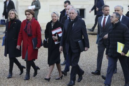 Calls for boldness and stability at Bayrou’s first ministers’ meeting