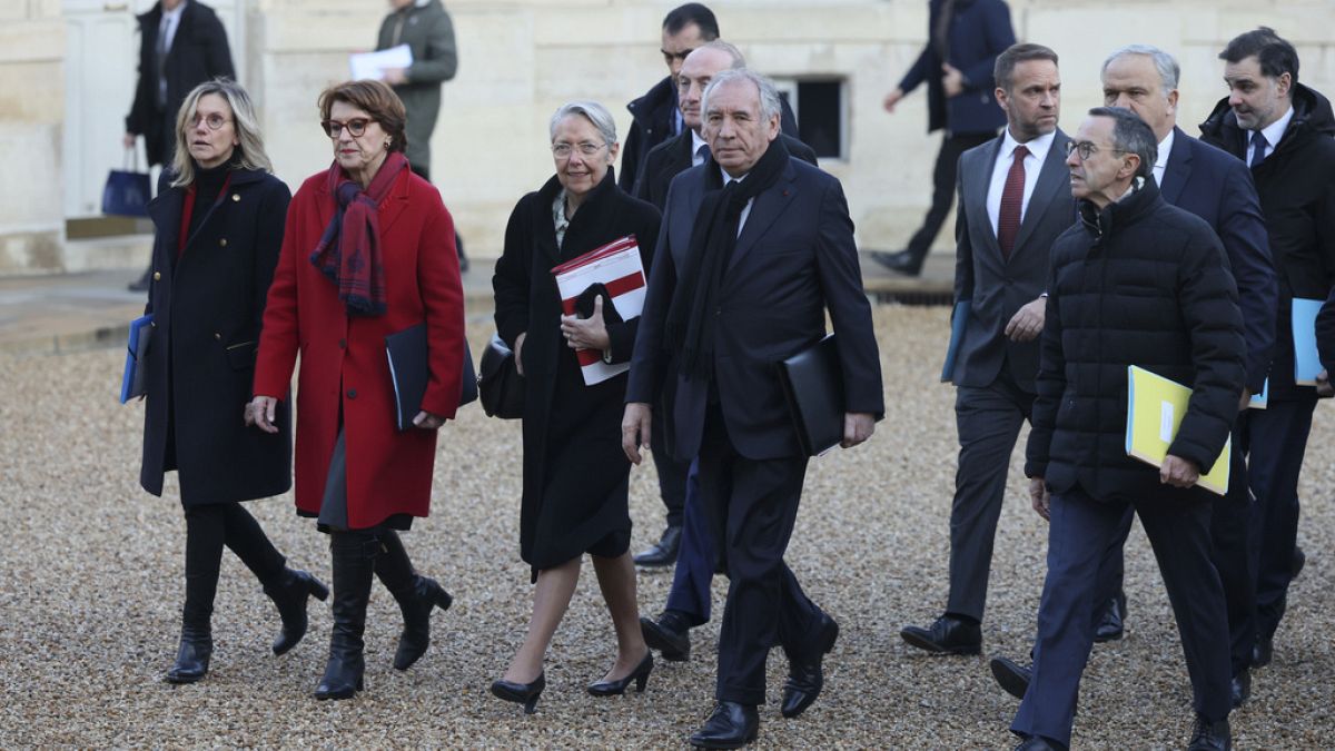 Calls for boldness and stability at Bayrou’s first ministers’ meeting