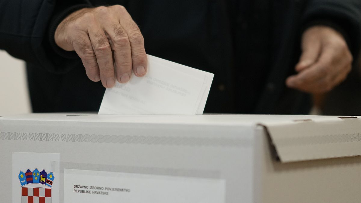 Polls open in Croatia’s second round presidential election