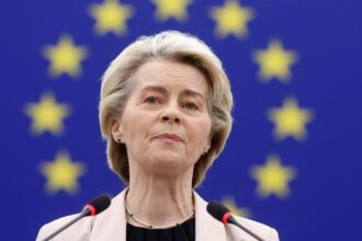 Ursula von der Leyen wins Charlemagne prize for work on European unity