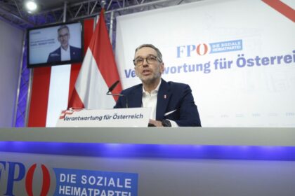 Herbert Kickl invites ÖVP to hold coalition talks