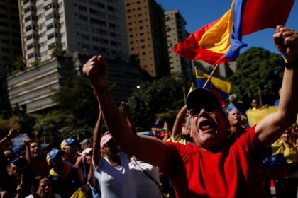 Thousands of Venezuelan opposition supporters take to the streets ahead of Maduro’s third inauguration