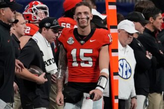 Carson Beck announces next school with 2-word message after transferring from Georgia