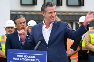 Newsom defends fire response with fact-check site linking to Dem Party fundraising platform