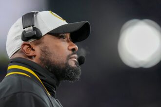 Mike Tomlin refutes claims Steelers are ‘stuck,’ pushes back against potential trade to different team