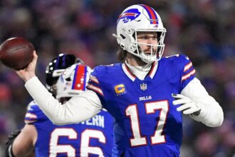 Josh Allen scores 2 touchdowns, Bills force 3 turnovers in divisional round win over Ravens