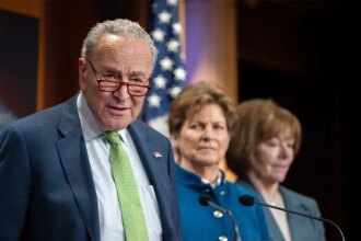 Schumer supports Democrats delaying all Trump nominees that lack unanimous support