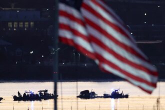 Wizards hold moment of silence for victims of deadly midair collision in Washington