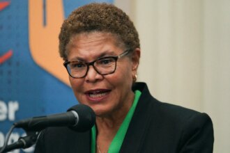 Petition demanding resignation of LA Mayor Karen Bass signed by more than 92,000