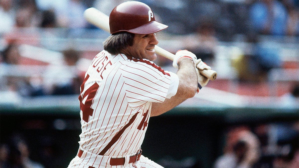 Pete Rose bats during game