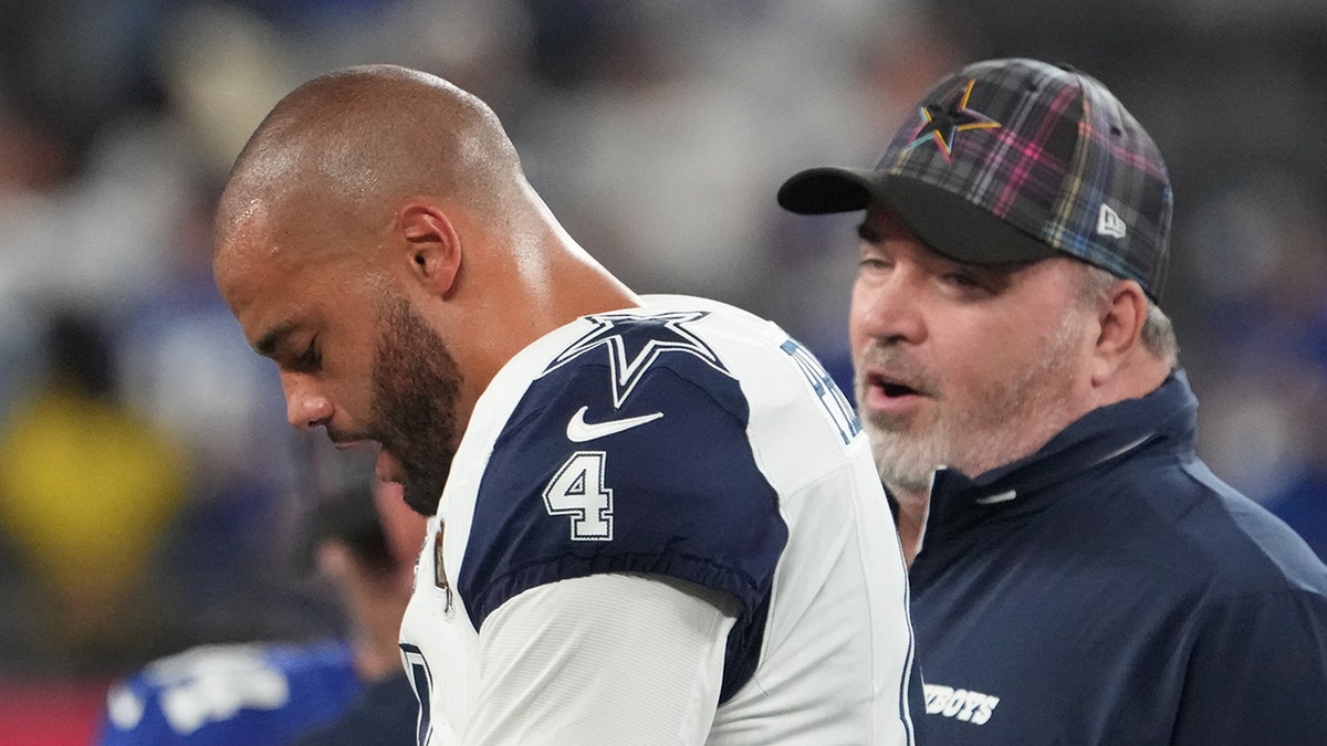 Dak Prescott and Mike McCarthy speak