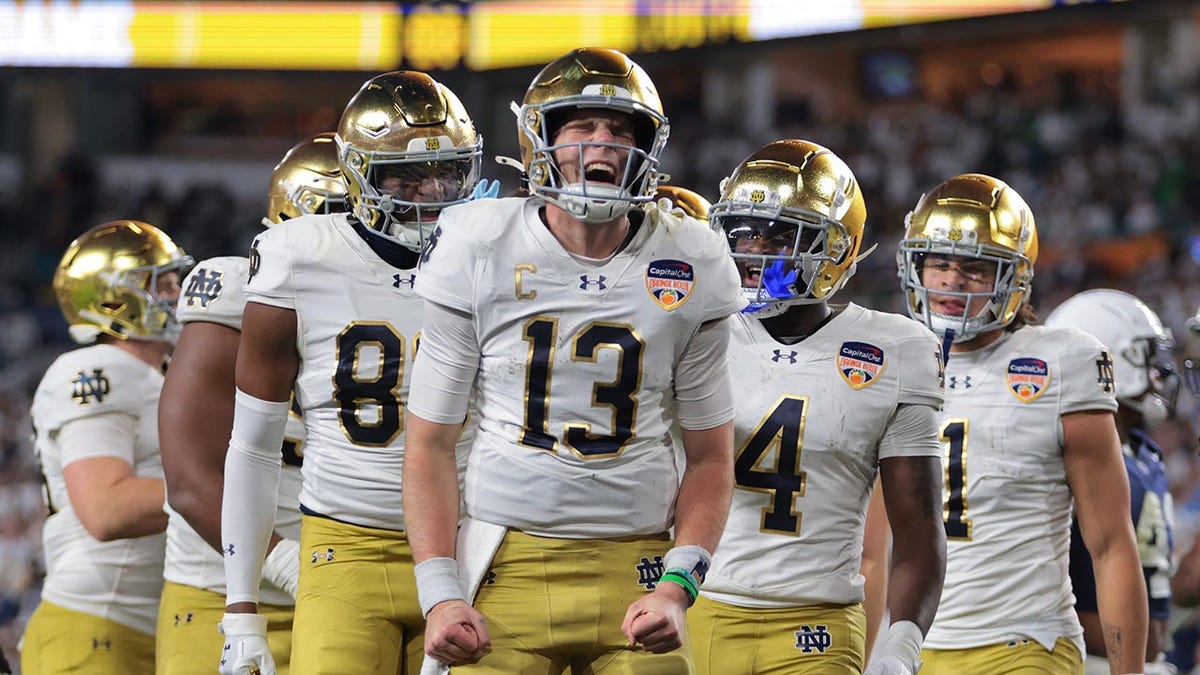 Riley Leonard celebrates touchdown