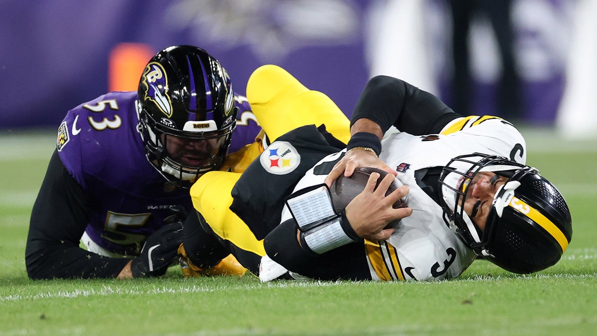 Ravens player tackles Russell Wilson