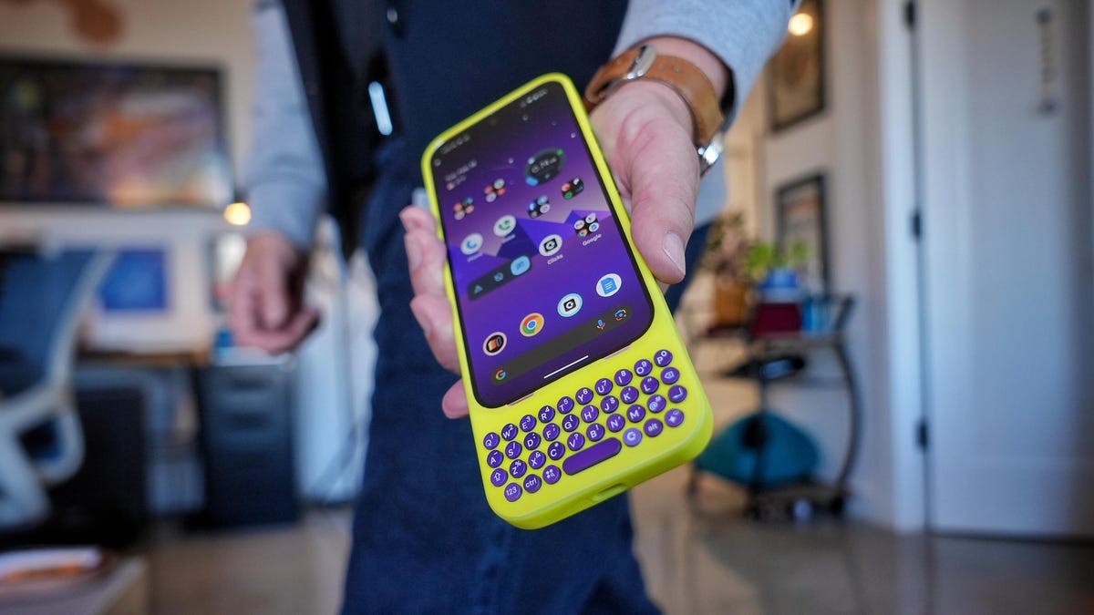 Clicks Expands Its Smartphone Keyboard Cases to Pixel and Galaxy Android Models