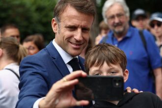 Emmanuel Macron, the (social media) king of Europe