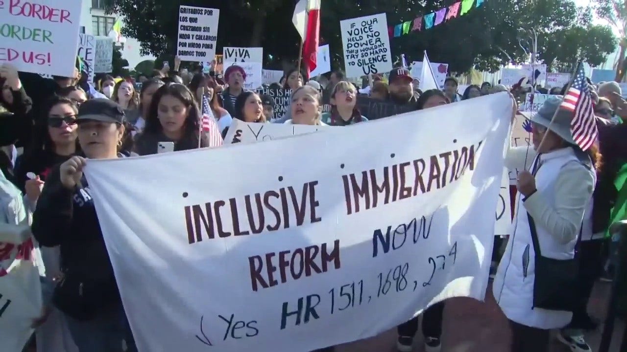 LA freeway blocked by anti-deportation protesters in response to Trump’s crackdown on illegal immigration