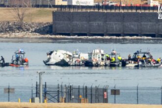 55 victims in Washington, DC midair collision pulled from Potomac River as recovery operation continues