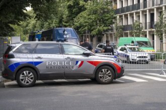 American tourist arrested in Paris after allegedly throwing newborn baby out of hotel window: reports