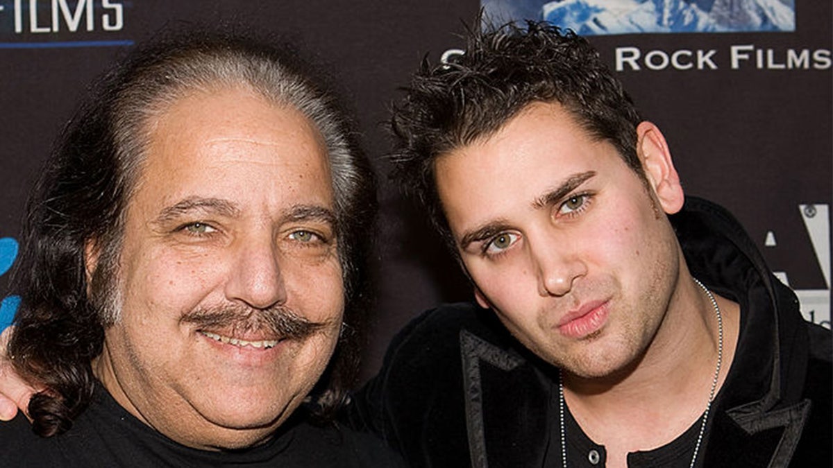 David Pearce and Ron Jeremy at a 2009 charity event