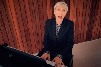 Annie Lennox, Kate Bush, Others Contribute to Silent Album to Fight AI Proposals