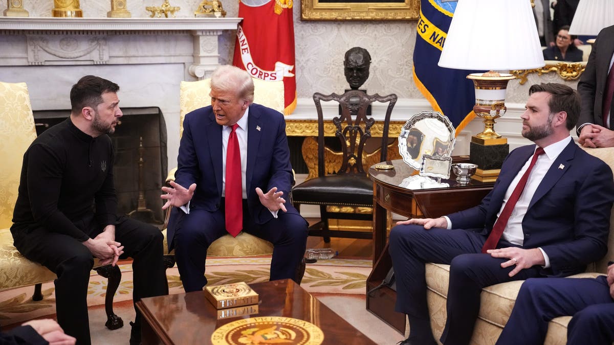 Zelenskyy with Trump and Vance in Oval Office