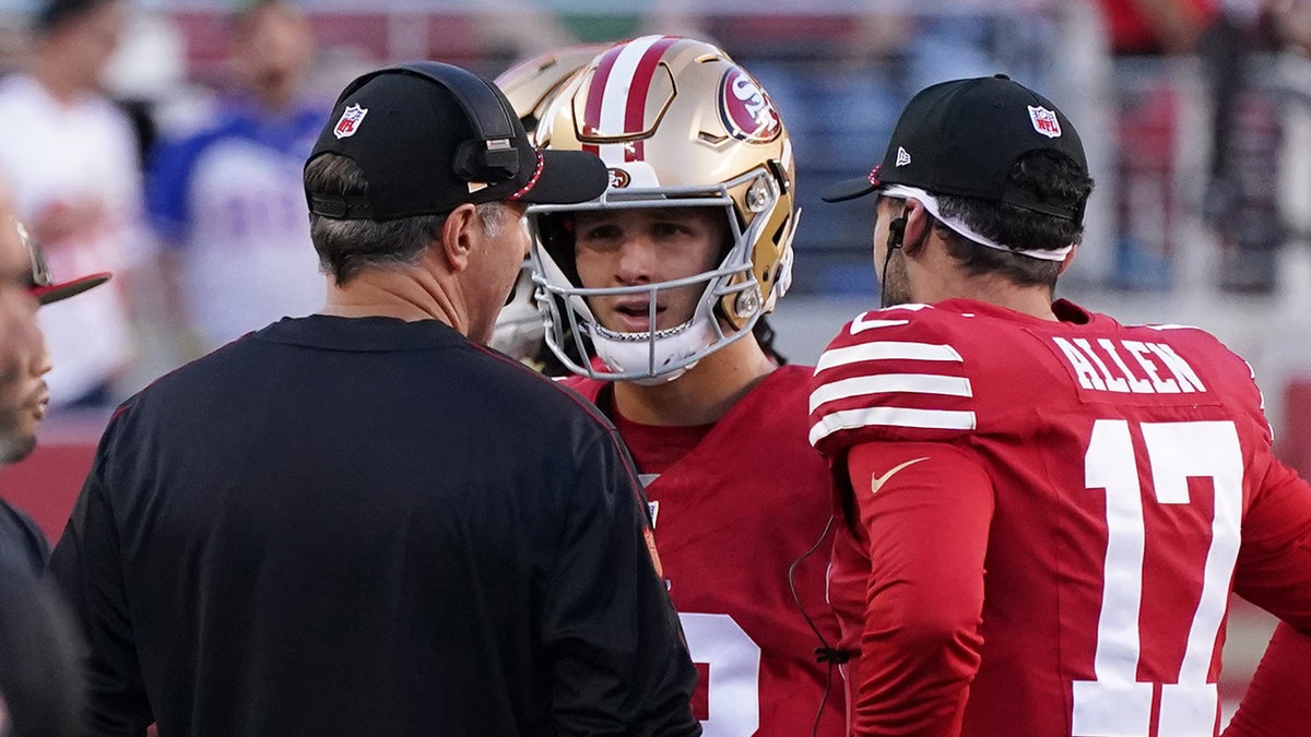 Brian Griese talks with Brock Purdy and Brandon Allen