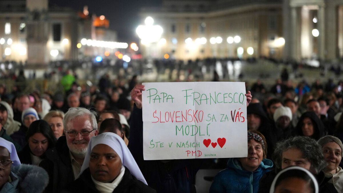 Pope Francis ‘rested well’ overnight, Vatican says