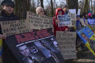 Protesters rally outside US embassy in Kyiv