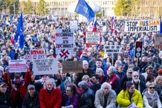 Thousands protest against PM Fico and his pro-Russian policies